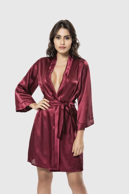 Halat scurt din satin bordo cu mâneci trei sferturi și cordon reglabil, elegant și rafinat